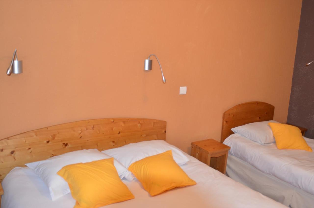 Hotel Au Fil De L'Eau Сейсел Екстериор снимка