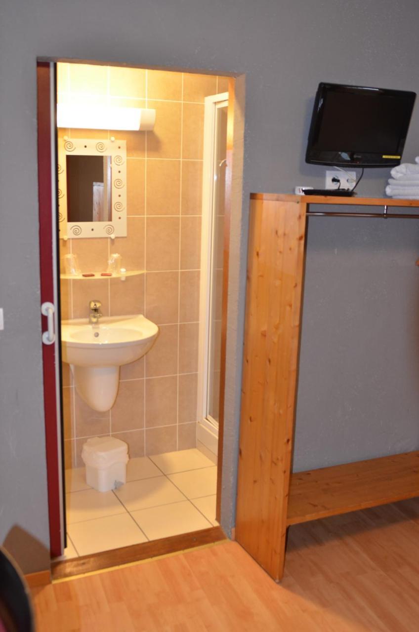Hotel Au Fil De L'Eau Сейсел Екстериор снимка