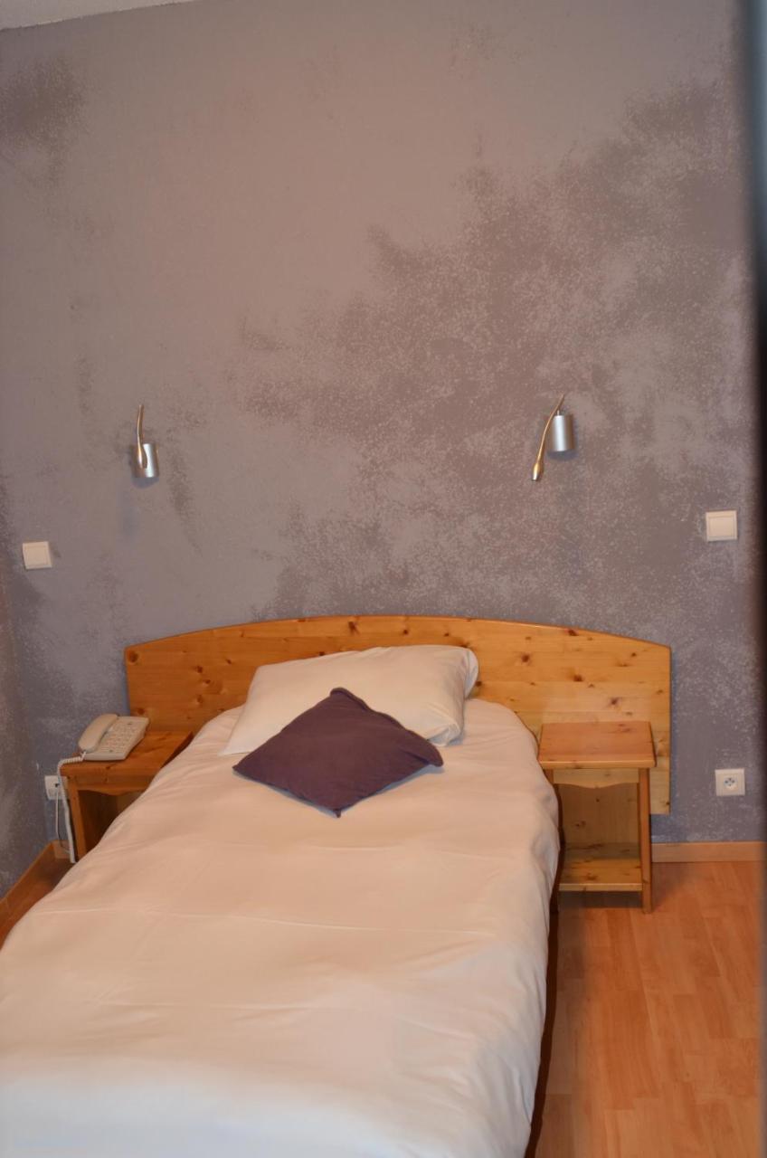 Hotel Au Fil De L'Eau Сейсел Екстериор снимка